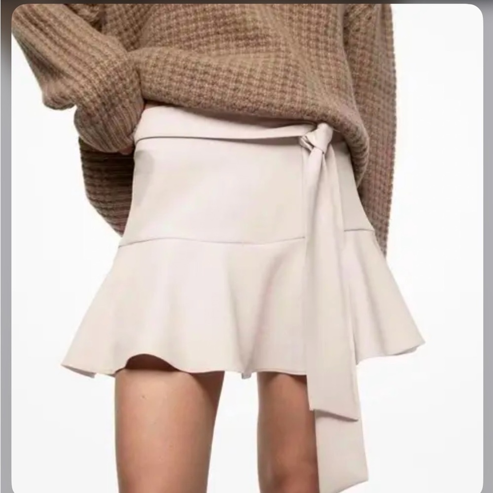 Cream Ruffle Mini Skirt - Picture 4 of 6